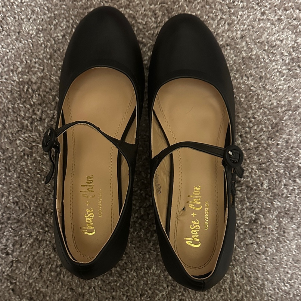 Chase + Chloe Black Flats with Bow Detail